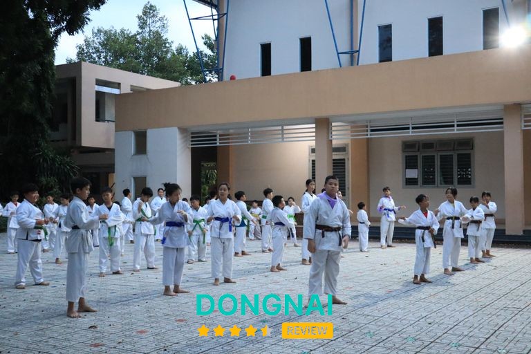 CLB Karatedo THPT Nam Hà – hình ảnh 2
