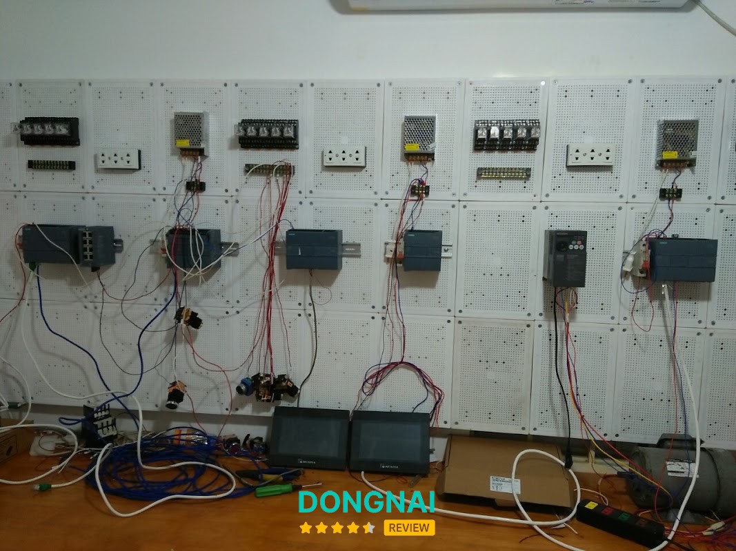 Công ty Cơ Điện Tự Động Nhất Tín Tam Hiệp