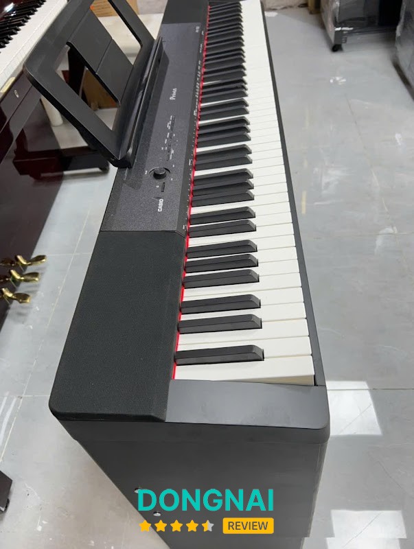 PHONG THY MUSIC – hình ảnh đàn piano và lớp học