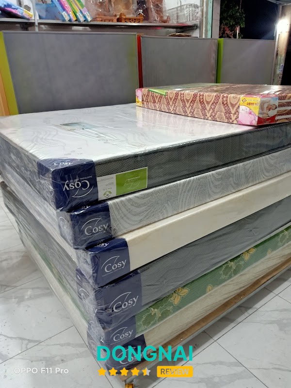 Nội thất tại cửa hàng Thiên Phước