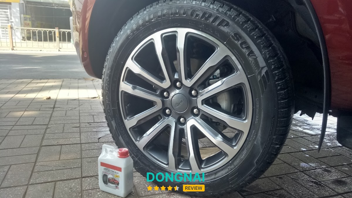 Rửa Xe Oto 79 Long Khánh