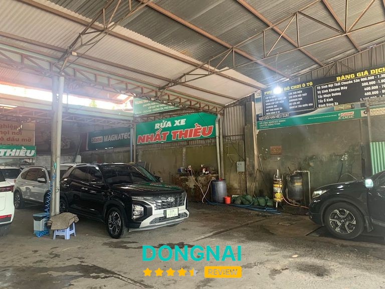 Rửa xe Nhất Thiều Tân Triều