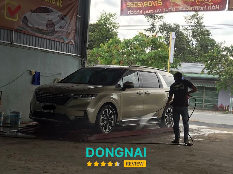 Rửa Xe và Dịch Vụ Chăm Sóc Xe Du Lịch – hình ảnh 3