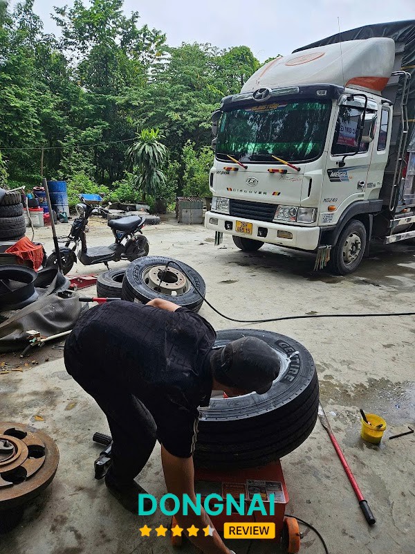 Vá Vỏ Ô Tô lưu động 24h – hình ảnh 3