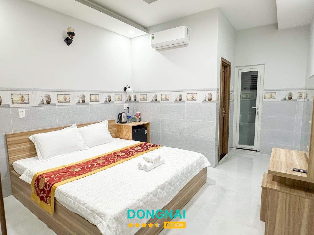Hotel Moony Khách Sạn Long Thành