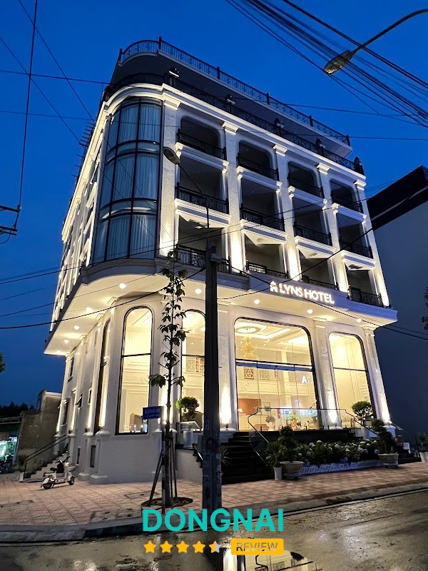 LYNS HOTEL Nhơn Trạch