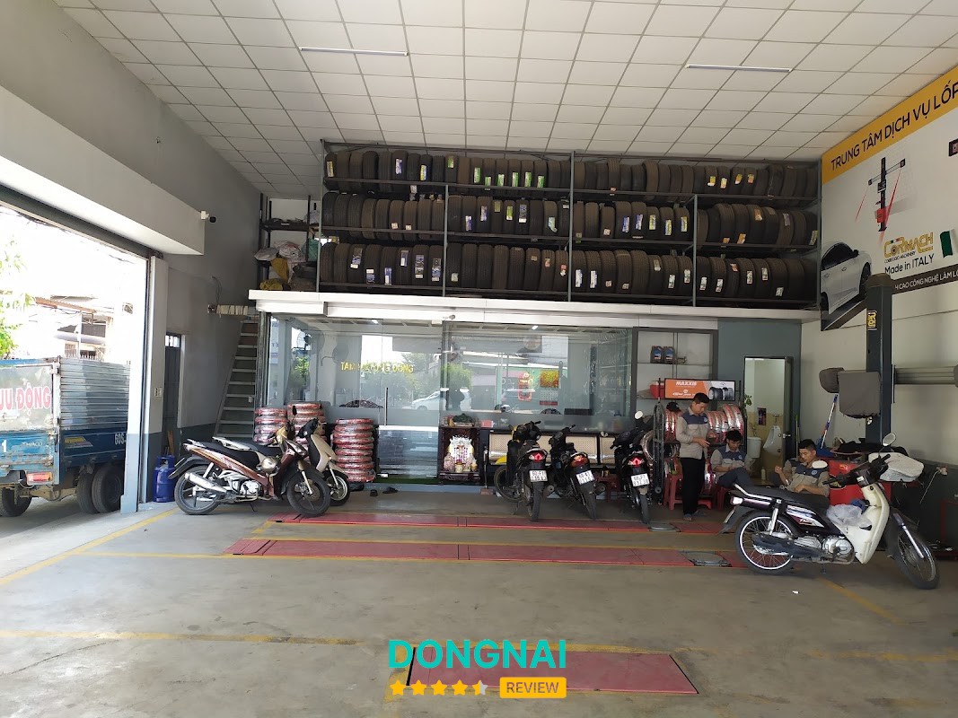 Kho lốp tại Tâm Phương Đông QL51