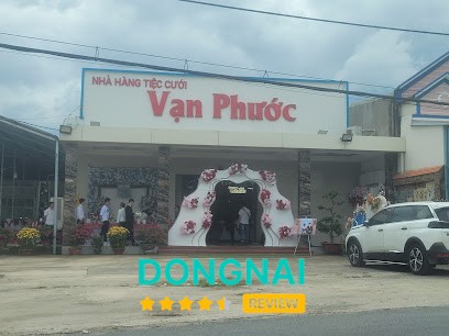 Nhà hàng Tiệc Cưới Vạn Phước tại Tân Triều