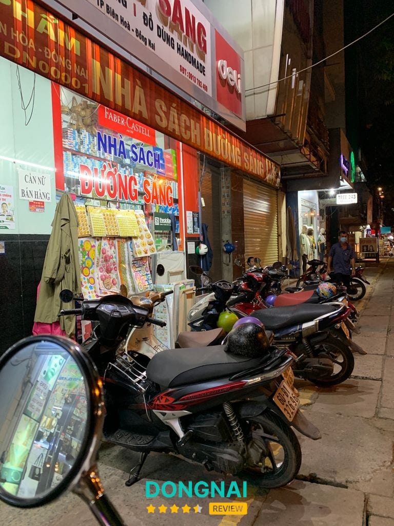 Nhà sách Đường Sáng – hình ảnh 2