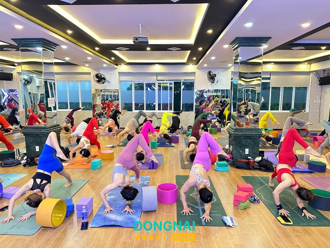 GOLDEN HEALTH GYM Long Khánh