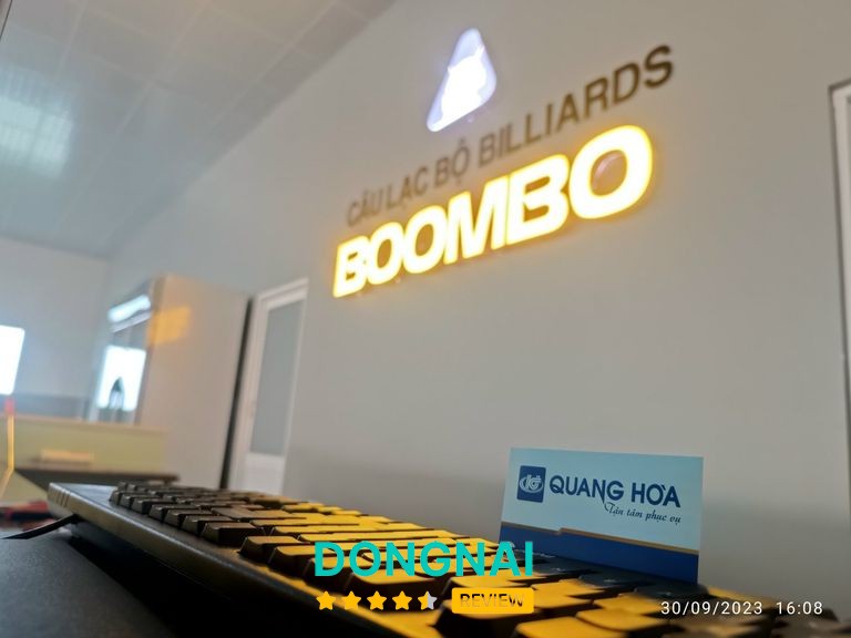 Không gian tại Câu Lạc Bộ Billiards BOOMBO