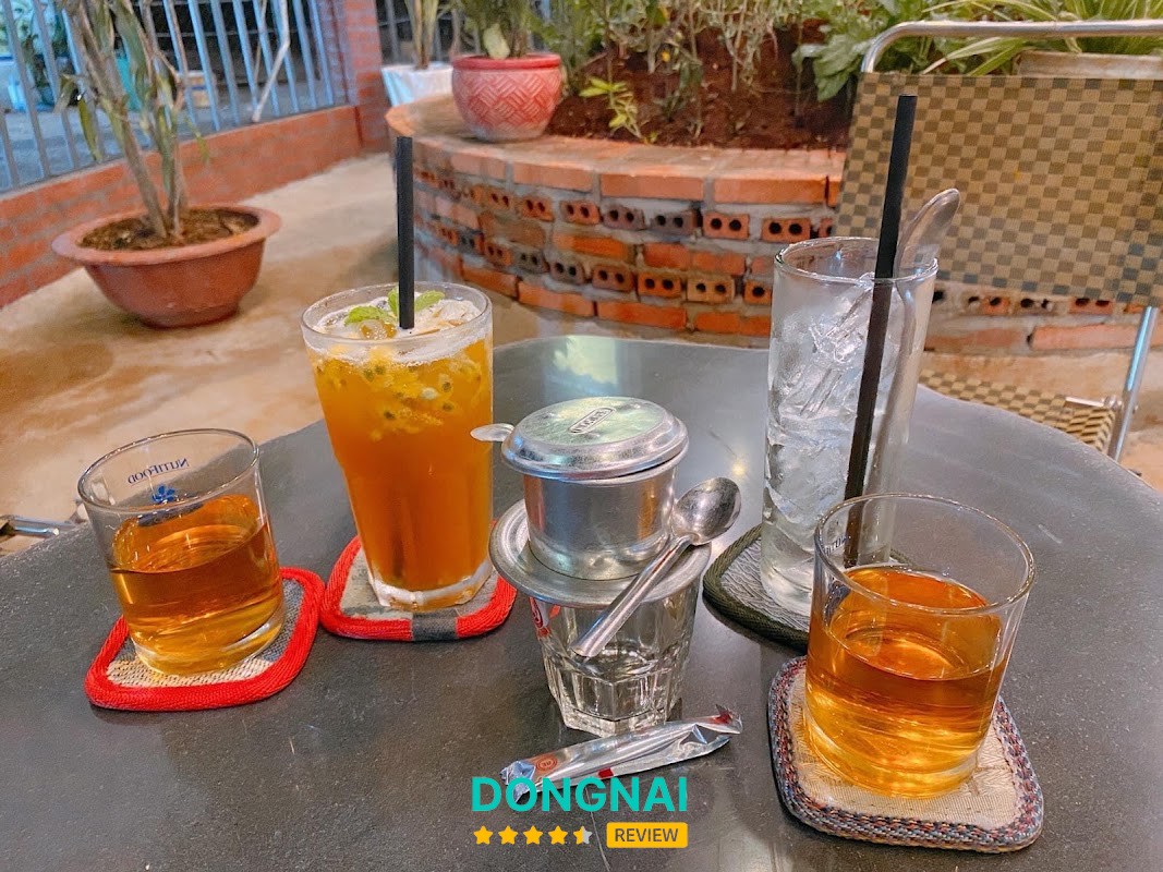 Tiệm cà phê 10 Thương – hình ảnh 2