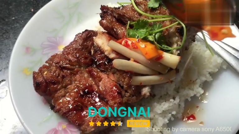 Cơm tấm cô Lệ tại Trấn Biên