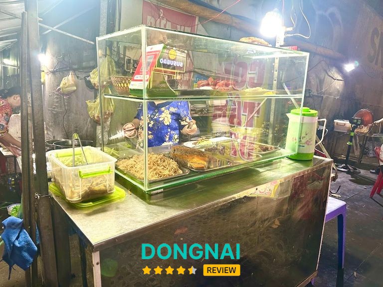 Cơm Tấm D7 tại Trấn Biên