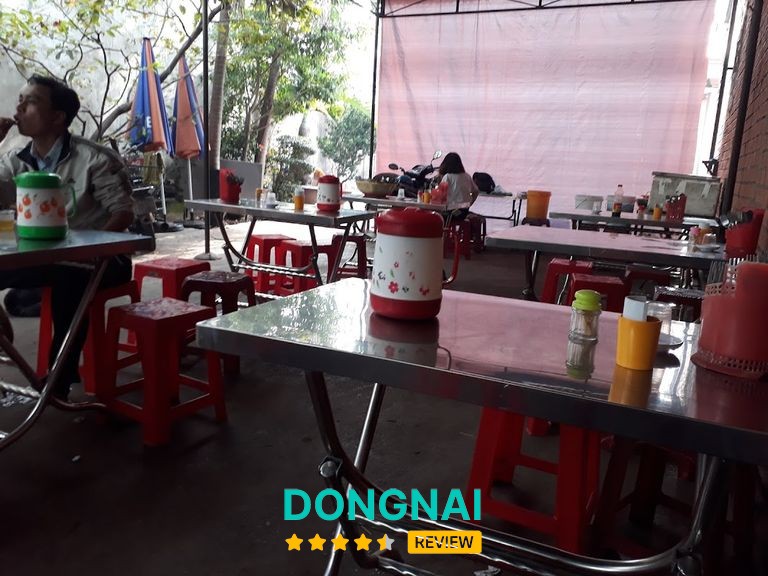 Món ăn tại Cơm Tấm Trường