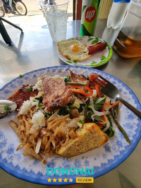 Không gian Cơm Tấm 57
