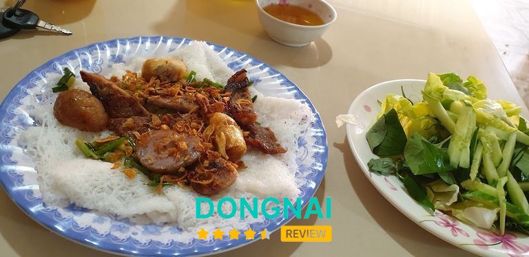 Món cơm tấm tại quán Trần Phú