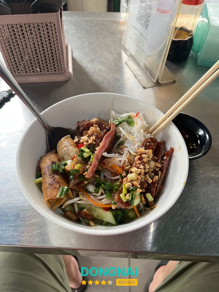 Cơm tấm Ngon tại KP6 Tam Hiệp