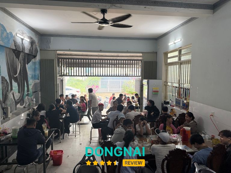Cơm Tấm Tám Hà Trảng Bom