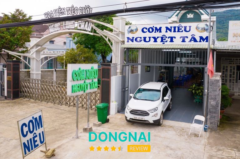 Cơm Niêu Nguyệt Tâm tại Xuân Lộc
