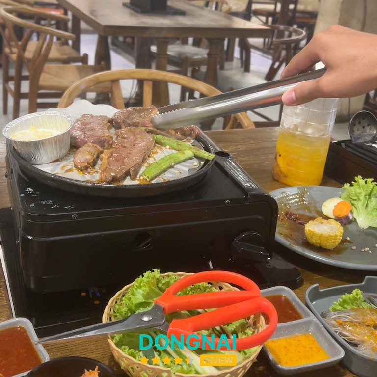 Không gian Lẩu Nướng Nhà Mít