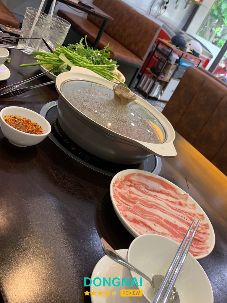 Không gian Namori Lẩu 2 ngăn