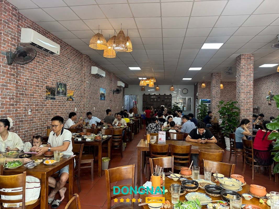 Cơm niêu Đồng Xoài – không gian quán hình ảnh 3