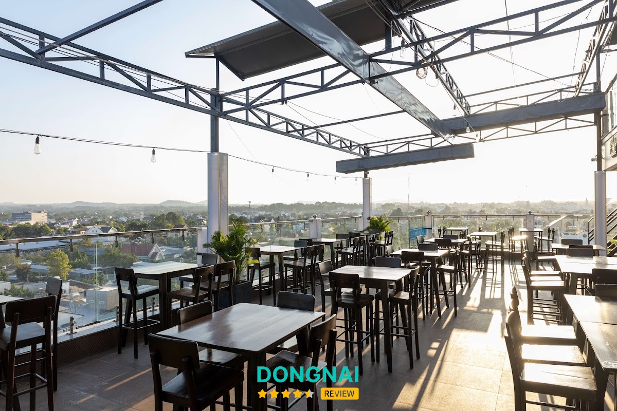 Nhà hàng hầm rượu Hapyson Long Khánh – 52 Phạm Thế Hiển, Khu phố 10, Long Khánh, Đồng Nai 76000, Việt Nam