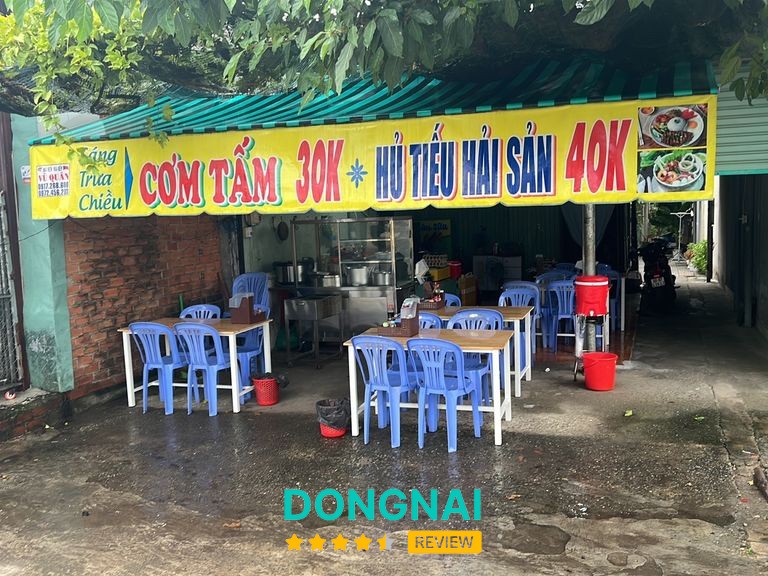 Quán Phở Loan trên Quốc lộ 13 Chơn Thành