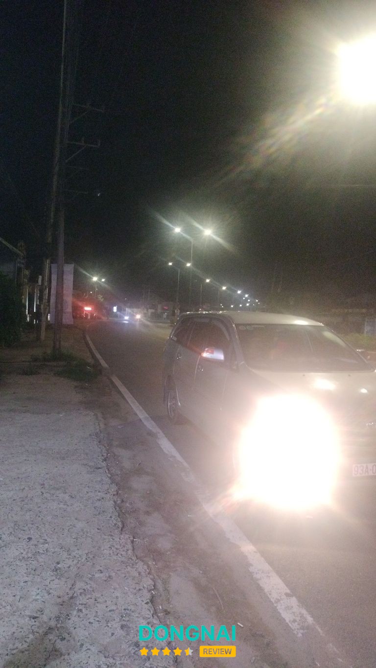 Không gian và món ăn Cơm Phở Gia Truyền Nam Định