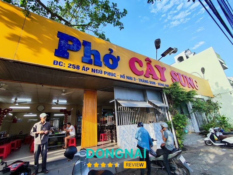 Phở bò tại Phở Cây Sung