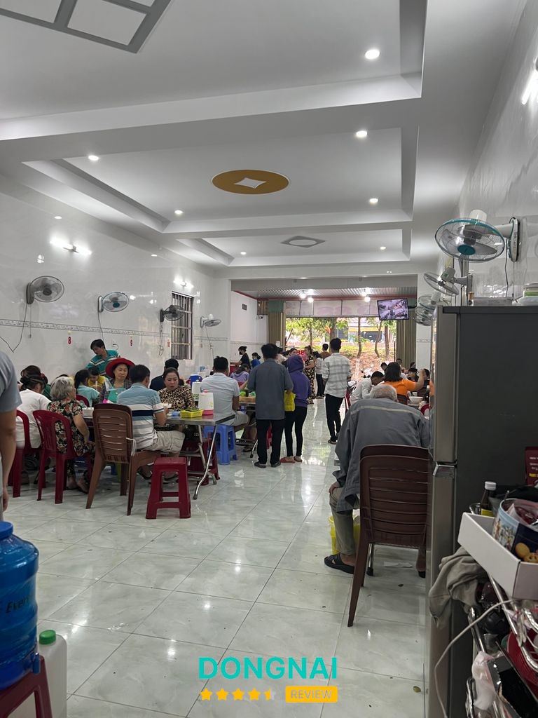 Phở 88 tại đường Song Hành, Xuân Lộc