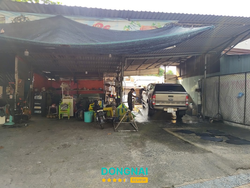 Rửa Xe Hồng Long Biên Hòa