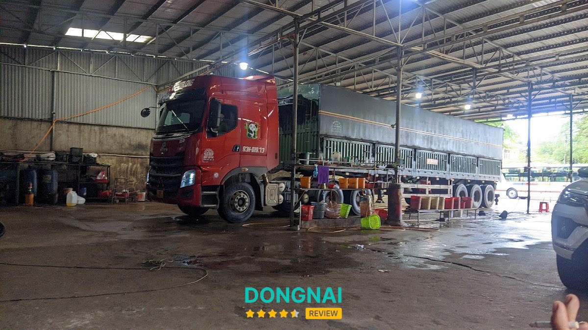 Tiệm Rửa Xe Đức Hùng