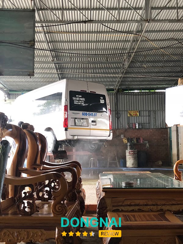 Rửa xe oto 38 Long Khánh