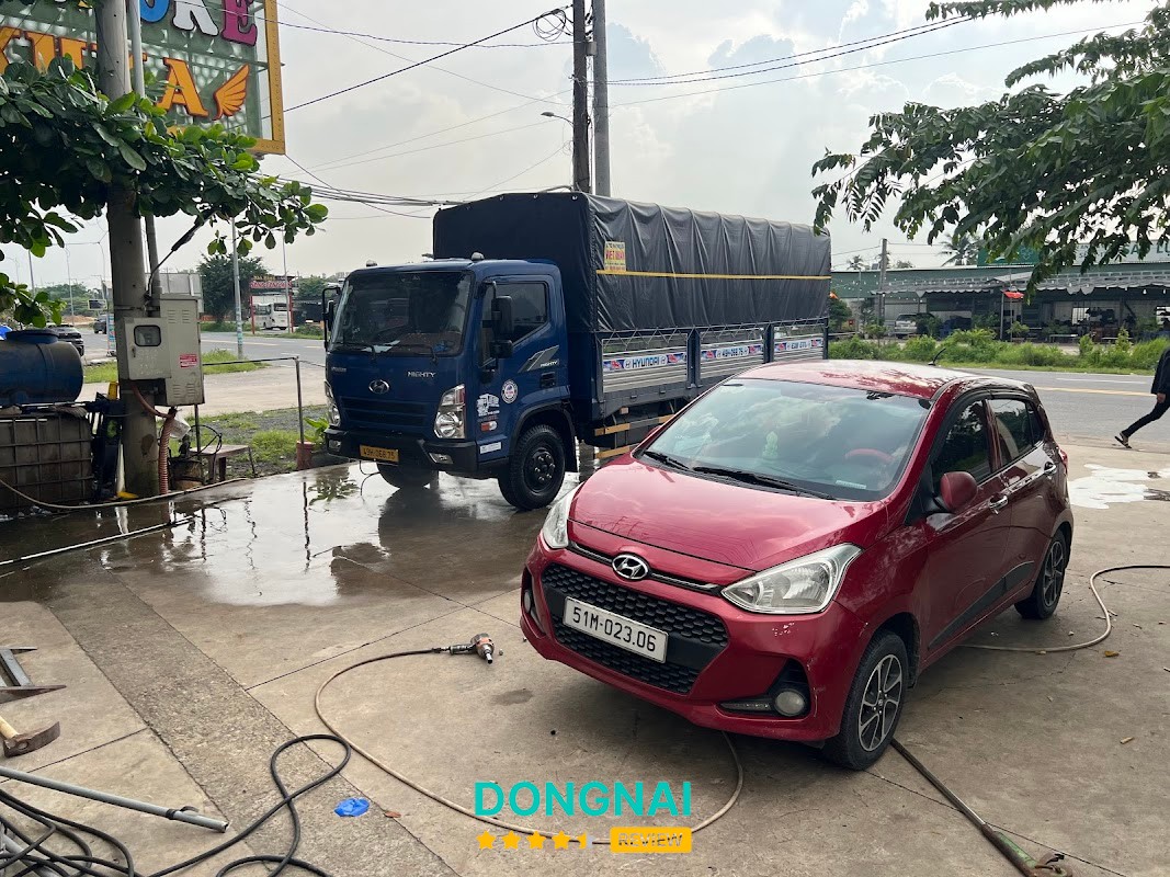 Rửa xe vá vỏ - hình ảnh 2