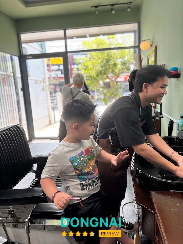 2Tan Barber Shop – hình ảnh 2