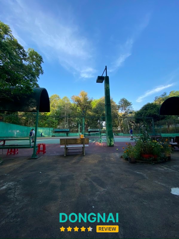 Tennis Stadium Suoi Tre Park Đồng Nai
