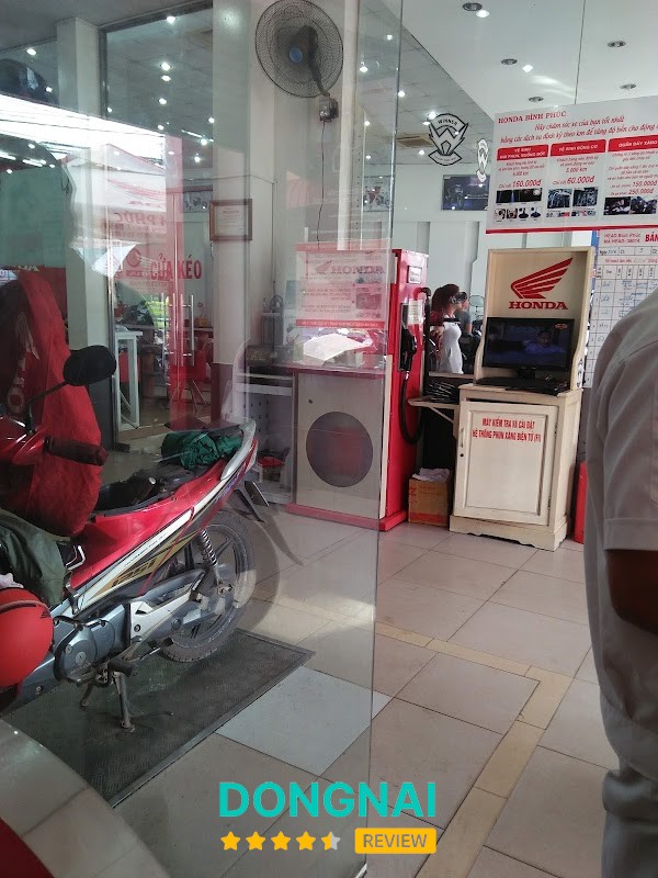 Khu vực dịch vụ tại HEAD Bình Phúc