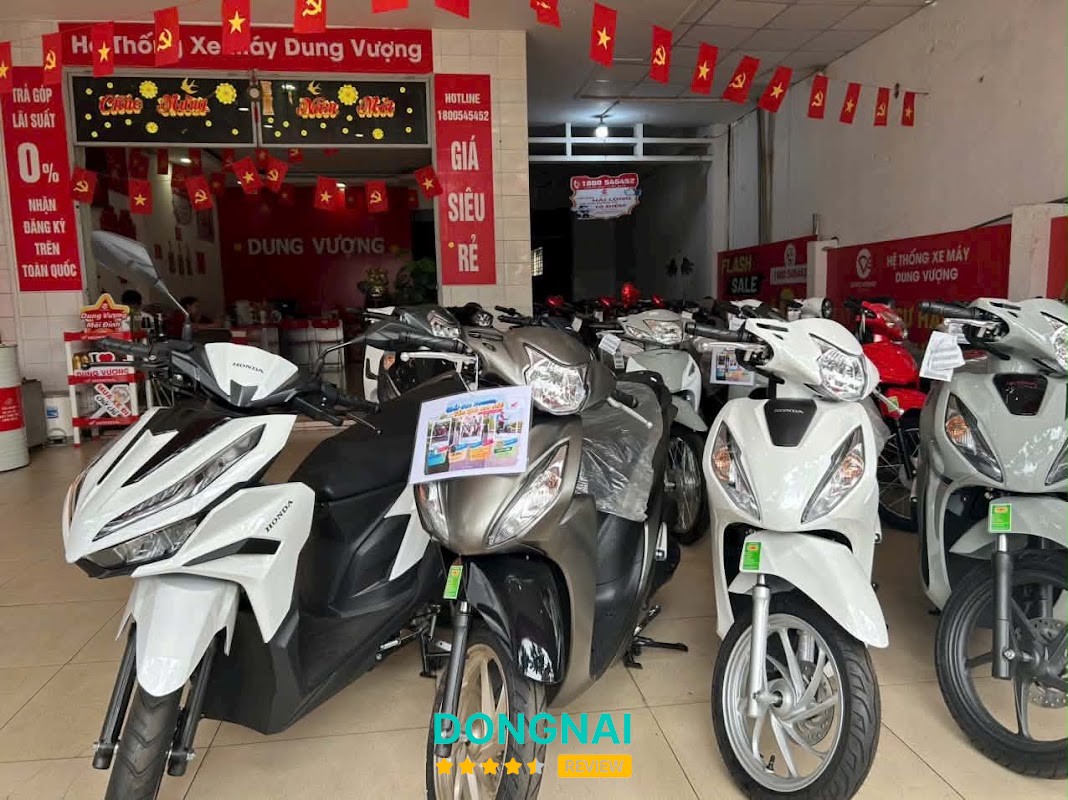 Khu vực xe máy và dịch vụ tại Dung Vượng
