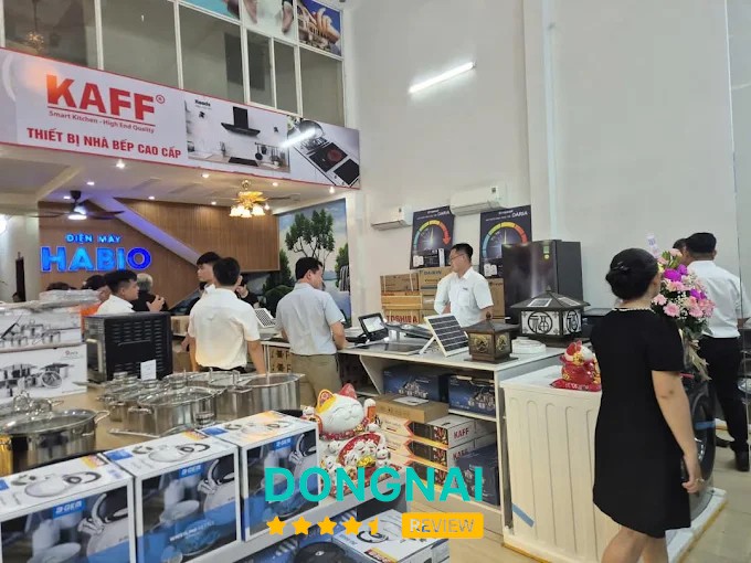 Không gian mua sắm tại Điện Máy HABIO