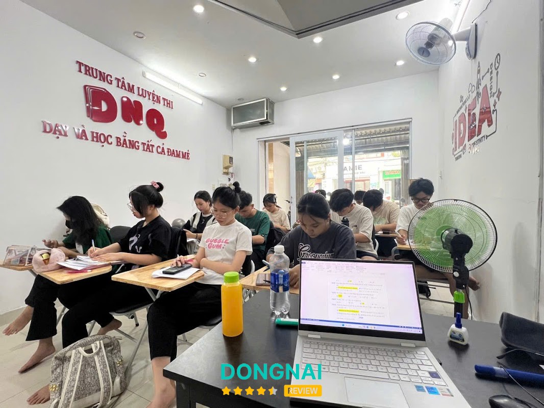 Trung tâm luyện thi DNQ hình ảnh 2