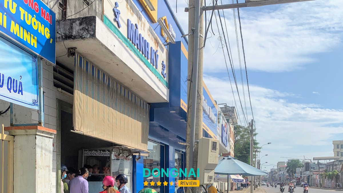 Lò vịt quay Mành Ký – 310 Ba Mươi Tháng Tư, Trấn Biên, Đồng Nai, Việt Nam